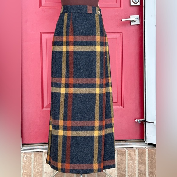 United Colors Of Benetton Dresses & Skirts - VTG BENETTON 💯wool plaid maxi wrap skirt-Italian s46 likely 8-10 US-RARE FIND